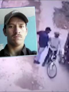 Momento en que dos hombres atracan y asesinan a un bicitaxista en Bosa, en el sur de Bogotá