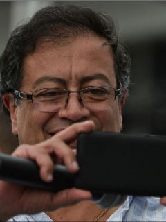 Gustavo Petro anunció que el Consejo de Estado ratificó fallo que ordena suspender multa por bajar pasaje de Transmilenio