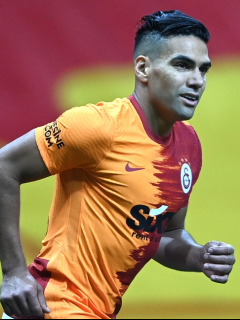 Radamel Falcao García, quien habría hablado con el técnico del Galatasaray y se habría enterado de que ahora será suplente en el equipo