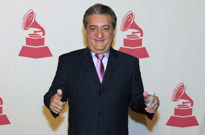 Jorge Oñate, quien murió el 28 de febrero de 2021 y fue despedido por varios cantantes de vallenato, durante la celebración de los ‘Latin Grammy’ en el año 2010.