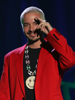 Foto de J Balvin y Saúl 'Canelo' Álvarez ilustra nota sobre la presentación del colombiano en la pelea (fotomontaje Pulzo)