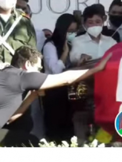 Silvestre Dangond llorando mientras le cantaba al ataúd de Jorge Oñate