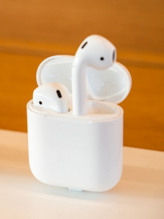 AirPods, audífonos que compró la Secretaría de Hábitat de Bogotá y por lo que le dan palo