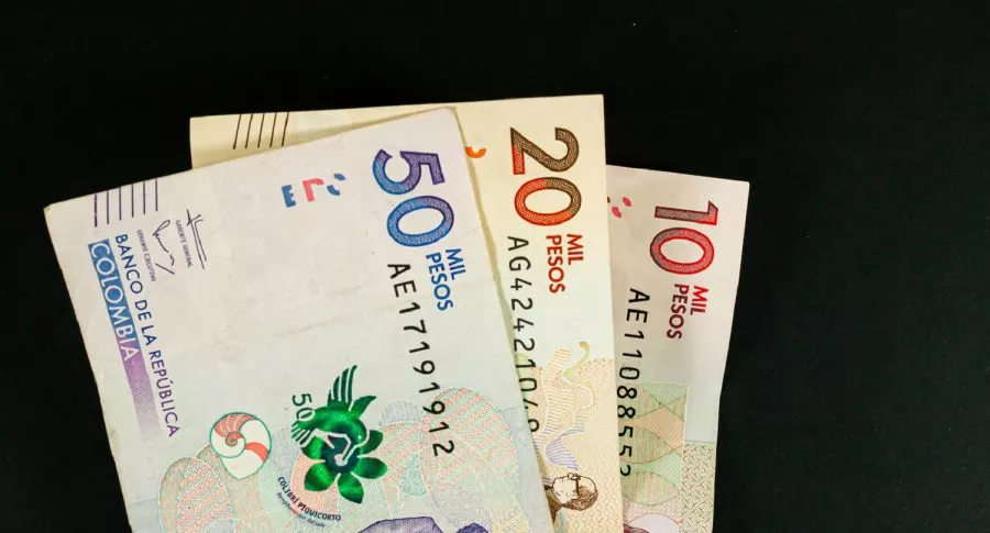 Imagen de dinero colombiano, a propósito de la propuesta en el cambio de impuestos. 