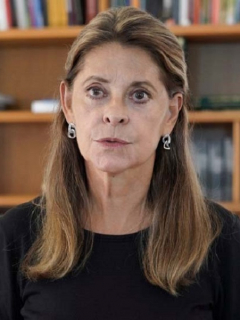 Imagen de Marta Lucía Ramírez, quien ya no va con la idea de que policías cuiden borrachos en bares