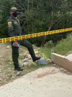 Accidente en Gambita, Santander en la que murieron tres jóvenes que iban en motocicleta y se cayeron en una quebrada