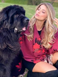 La modelo Cristina Hurtado se despidió de su perrito Odín, que falleció por diabetes.
