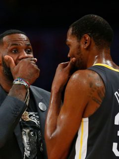 Foto de LeBron James y Kevin Durant ilustra nota sobre NBA All Star 2021