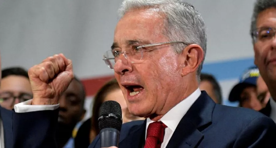 Álvaro Uribe Vélez, expresidente cuyo proceso pasará ahora a a manos de la juez 28 de conocimiento de Bogotá