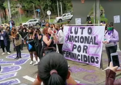 Las arengas en contra del patriarcado y a favor del feminismo hicieron parte de la jornada / Pulzo - Juanita Agudelo.
