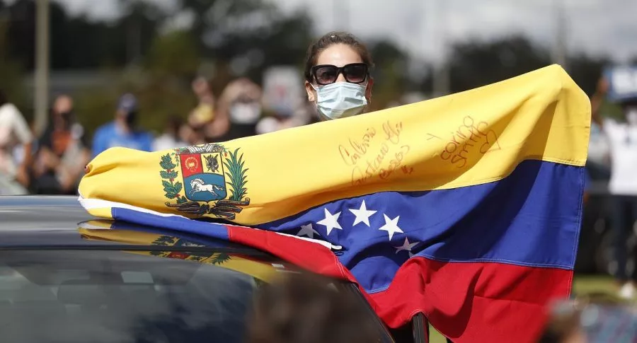 El gobierno de Joe Biden anunció este lunes que Estados Unidos otorgará un Estatus de Protección Temporal (TPS) a cerca de 320.000 venezolanos. 