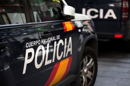 Carro de policía, ilustra nota de secuestran a discapacitado y tatúan vejaciones en rostro: 7 capturados en España