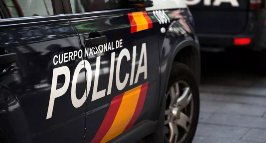 Carro de policía, ilustra nota de secuestran a discapacitado y tatúan vejaciones en rostro: 7 capturados en España