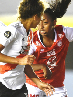 Santa Fe pierde con River Plate en Libertadores Femenina y se complica.