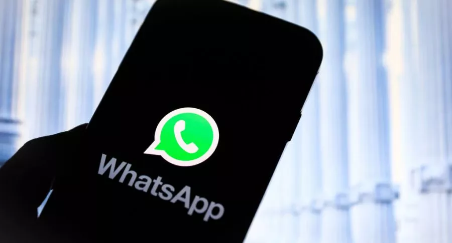 Foto del logo de WhatsApp ilustra nota sobre cómo guardar mensajes de la aplicación 