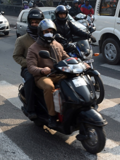 Imagen de motociclistas ilustra artículo Alcaldía de Bogotá no tomará medidas con parrilleros de motos y domiciliarios