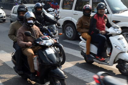 Imagen de motociclistas ilustra artículo Alcaldía de Bogotá no tomará medidas con parrilleros de motos y domiciliarios