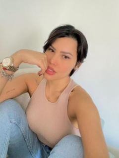 Ana del Castillo, quien sufrió un ataque de asma en pleno concierto, se desplomó y tuvieron que llevarla a urgencias