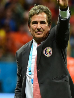 Jorge Luis Pinto y Keylor Navas, quien negó haber conspirado para que echaran al colombiano de Costa Rica