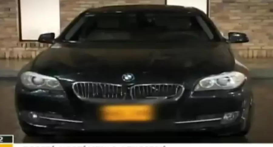 Carro BMW que le robaron a hombre en Bogotá que se dirigía a la panadería