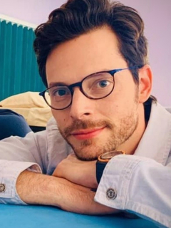 Sebastián Carvajal y Julián Trujillo en 'Enfermeras', a propósito de que revivieron foto sin ropa, en Bogot'a, del actor que hace del jefe Álvaro.