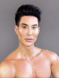 Justin Jedlica, conocido como el Ken humano, se opera parte del cuerpo que nunca se había retocado en intervención número 1.000