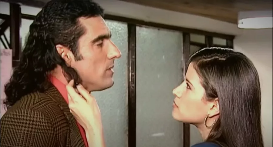Miguel Varoni y Liliana Escobar en 'Pedro, el escamoso', a proósito de nota de cómo luce hoy la actriz que hizo de la profesora de Pedro. 