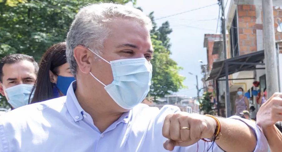 El jefe de Estado había sido precavido respecto a su vacunación, pero este viernes se lo manifestó explícitamente al ministro de Salud, Fernando Ruiz.