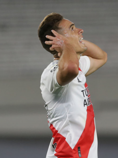 Foto de Rafael Santos Borré ilustra nota sobre que Palmeiras retiró su oferta