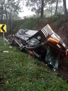 Accidente de bus que se volcó entre Cesar y Norte de Santander; hay 24 heridos