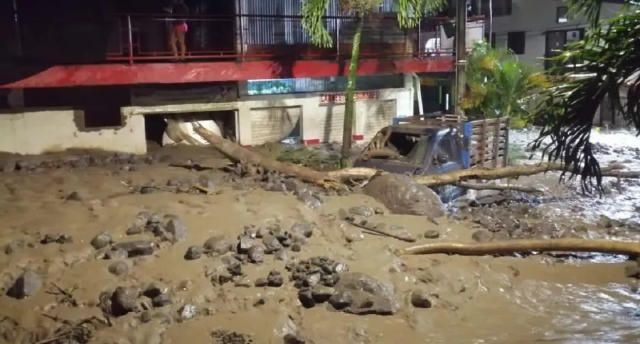 Emergencia en Dabeiba, Antioquia: quebrada se desbordó y afectó 185 viviendas