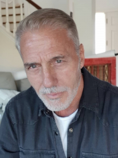 Foto de Javier Gómez, actor de 'Pedro, el escamoso', quien fue entrenador de aeróbicos
