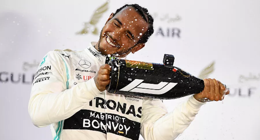 Lewis Hamilton celebra una de sus tantas victorias.