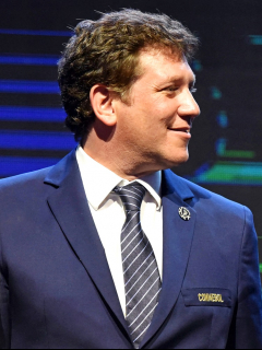 Conmebol le pide ayuda a Fifa para realizar las Eliminatorias Sudamericanas. En la imagen Domínguez e Infantino, presidentes de Conmbeol y Fifa.