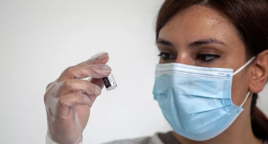 Pfizer, fabricante de una de las vacunas más difundidas del mundo, ahora prueba un medicamento oral.