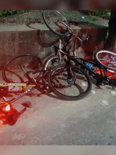 Imagen del accidente en que conductor arrolló a 10 ciclistas que iban por una autopista, en Cúcuta