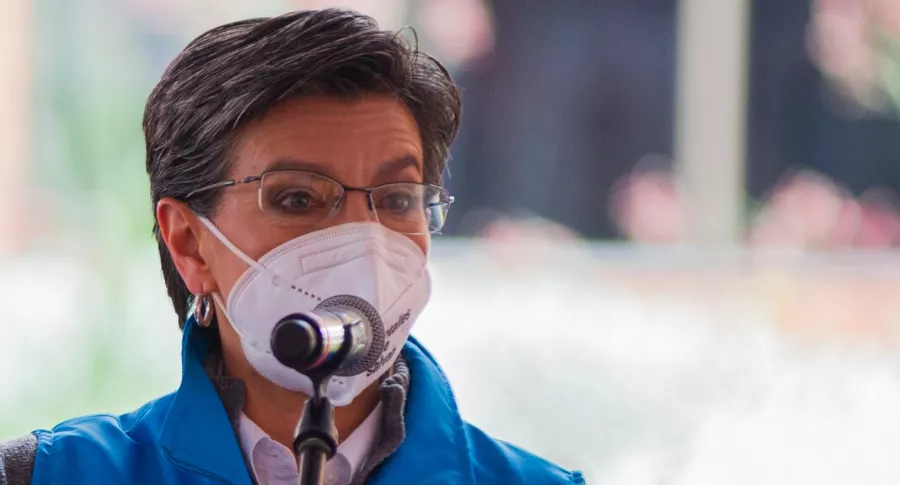 Claudia López, alcaldesa de Bogotá, que anunció que Bogotá tendrá toque de queda
