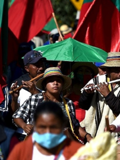Indígenas del Cauca y vacuna contra la COVID-19 ilustran nota sobre nativos colombianos que no se quieren vacunar