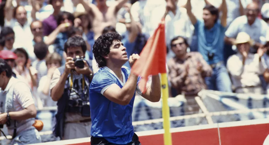 Diego Maradona celebra el gol contra Inglaterra en el Mundial de México 86.