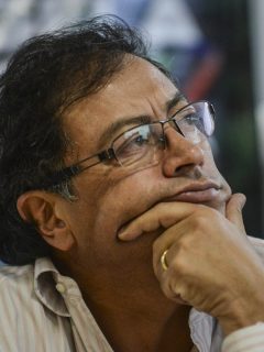 Gustavo Petro ilustra nota sobre opinión de Rodrigo Lara que dice que el exalcalde necesita al uribismo para ganar la presidencia