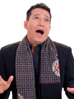 Gustavo Villanueva en 'Sábados felices', a propósito de anécdota que contó en el programa sobre chiste por el que compañera le dio cachetada.