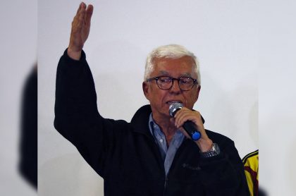 Foto tomada en Bogotá el 26 de agosto de 2018 a Jorge Enrique Robledo, quien fue elegido candidato presidencial 2022 del Partido Dignidad.