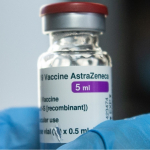 Expertos canadienses recomiendan no aplicar vacuna de AstraZeneca a menores de 55 años