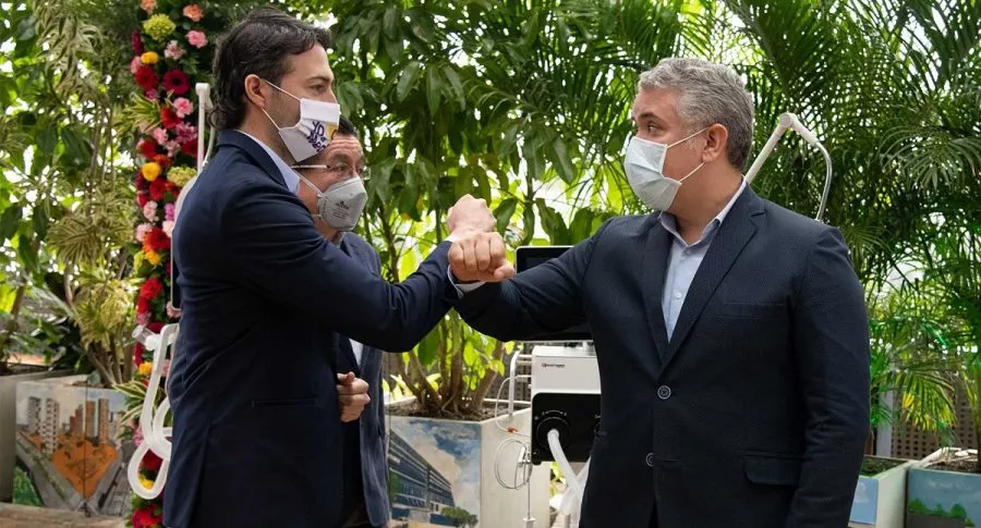 Daniel Quintero quiere crear la clínica Duque en Medellín. Evento de entrega de ventiladores, julio 2020.