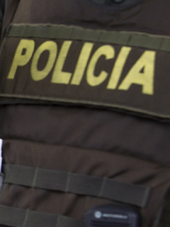 Imagen de policía que ilustra nota; capturan a policías que habrían guardado cocaína incautada, en Buenaventura
