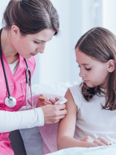 Pfizer y BioNtech dicen tener ya una vacuna especial contra el COVID-19 para adolescentes.