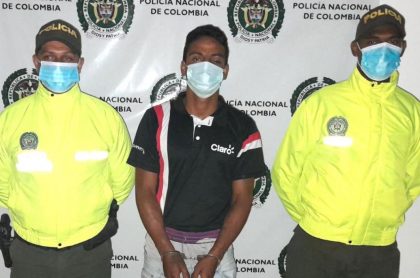 Joven capturado por haber matado a mujer venezolana se escapó de la estación de Policía de Santo Tomás.