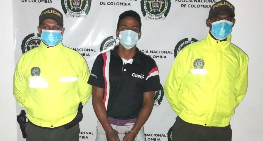 Joven capturado por haber matado a mujer venezolana se escapó de la estación de Policía de Santo Tomás.