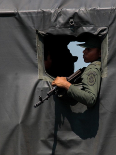 Imagen ilustrativa de la muerte de algunos militares venezolanos en la frontera con Colombia.