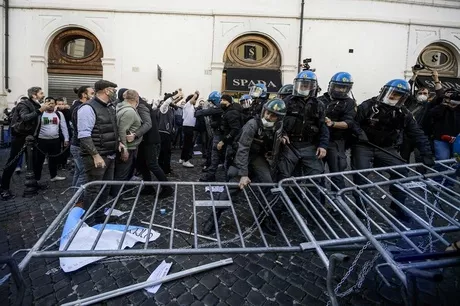 Comerciantes arman protestas en Italia por nuevos cierres y confinamientos